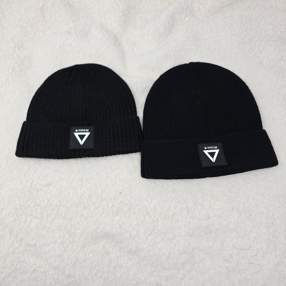 Fabric the universe B-TYPE 02 Beanie Mens OS Black Ribbed Knit Cuffed Lot of 2